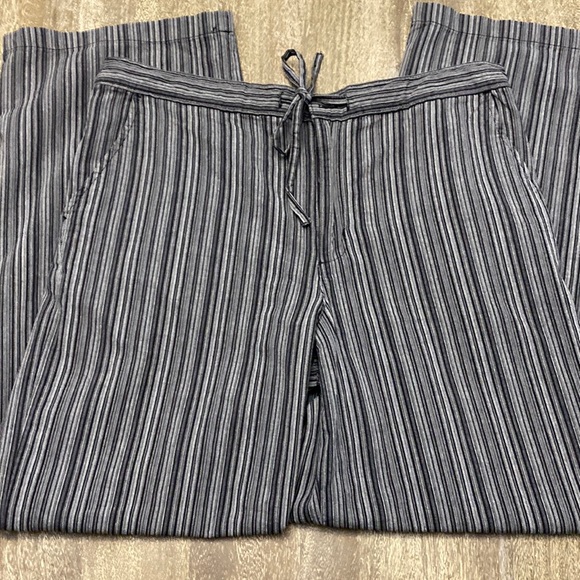 DKNY pants wide leg super comfortable two pockets in front - Picture 1 of 9